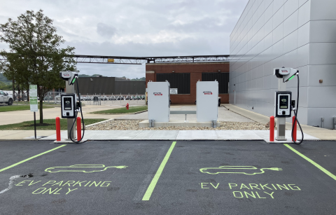 Commercial Level 3 Electric Car Charging Stations, or DC Fast Chargers for your electric vehicle fleet from Autel, Tellus and Lincoln Electric in New Jersey.
